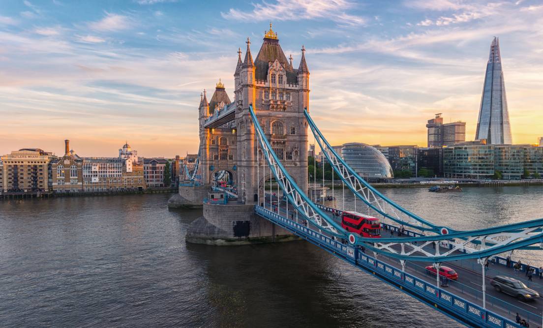 Tower Bridge London location